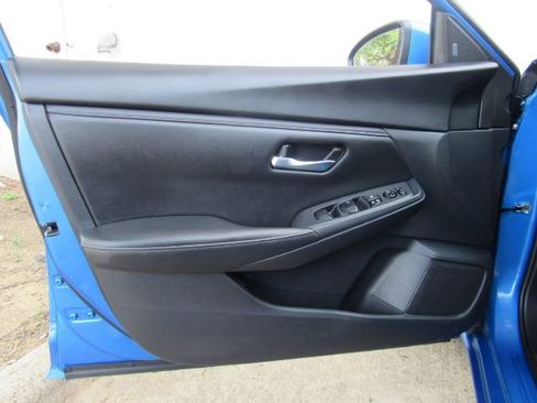 Used 2023 Nissan Sentra SV image 13