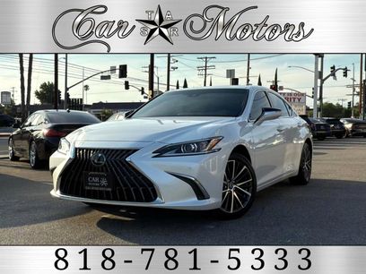 Used 2024 Lexus ES 300h w/ Premium Package