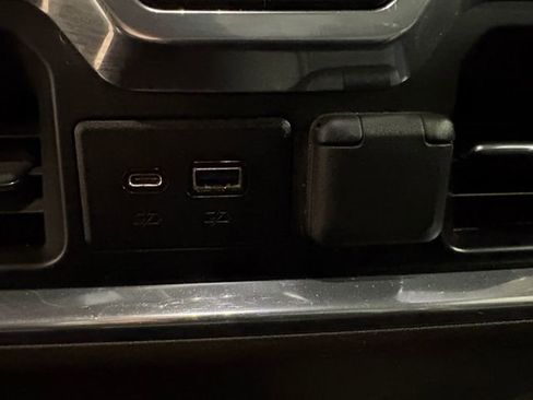 Used 2019 GMC Sierra 1500 SLT w/ SLT Premium Plus Package image 28