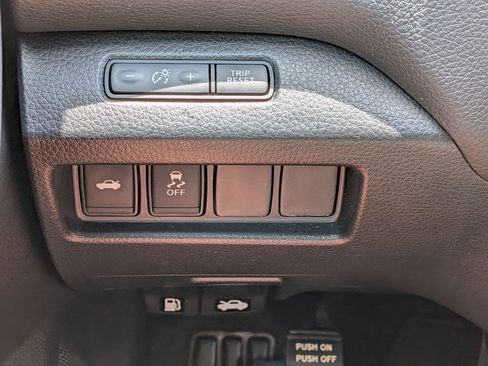 Used 2017 Nissan Altima 2.5 SV FWD image 18
