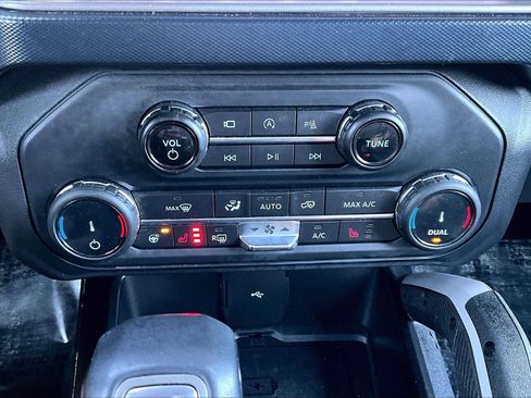 Used 2022 Ford Bronco Outer Banks w/ Sasquatch Package image 15