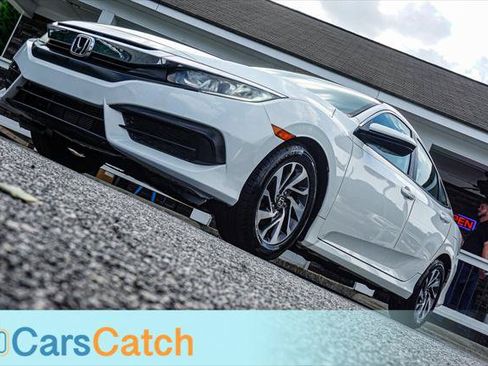 Used 2017 Honda Civic EX image 4