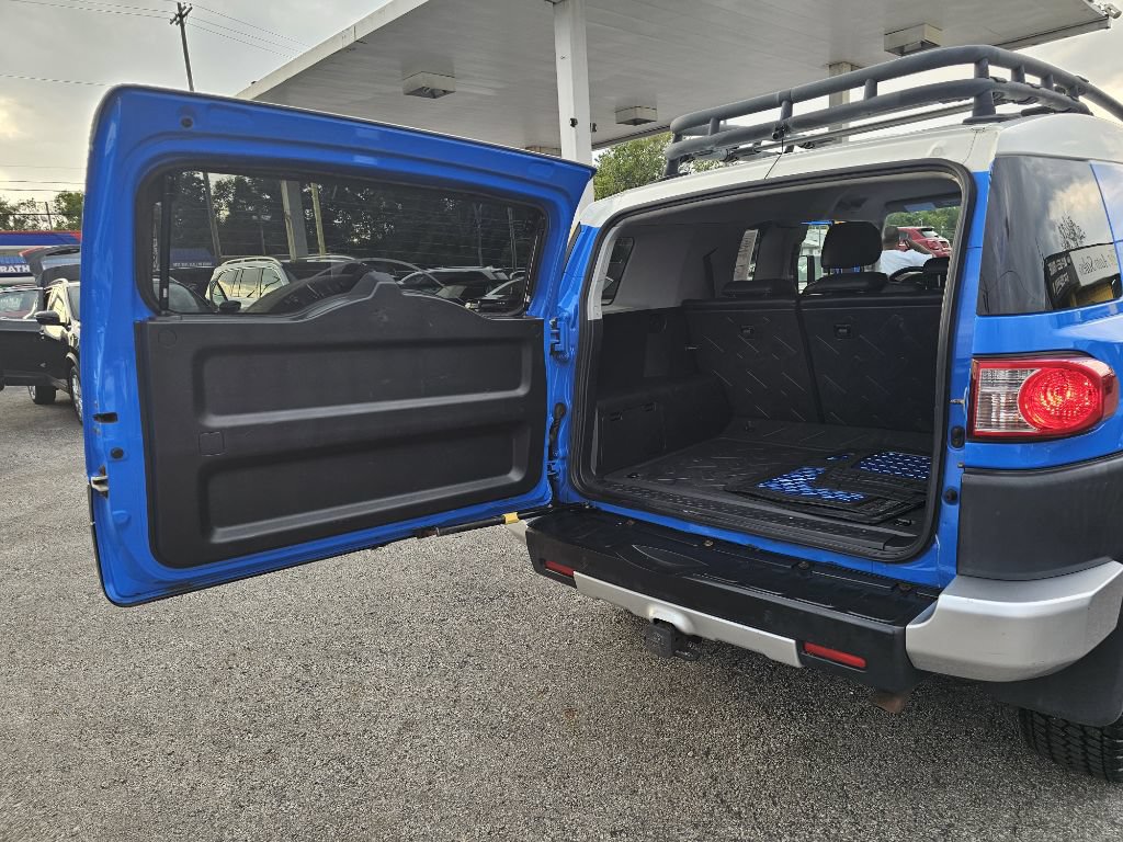 Used 2007 Toyota FJ Cruiser 4WD w/ Upgrade Pkg 1 image 38