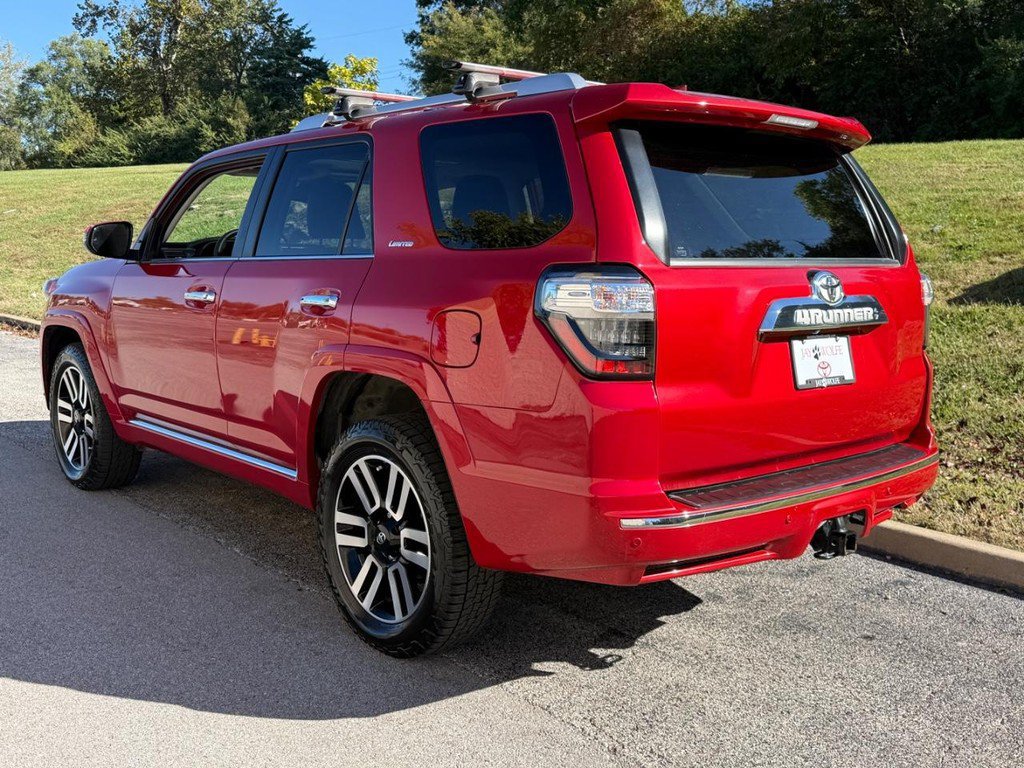 Used 2022 Toyota 4Runner Limited AWD/4WD image 3