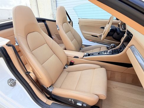 Used 2013 Porsche 911 Carrera 4S image 9