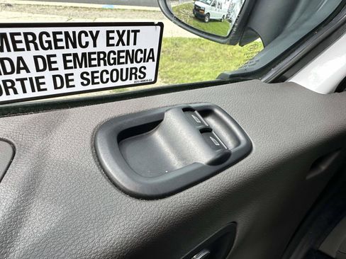 Certified 2024 Ford Transit 350 XLT RWD image 32