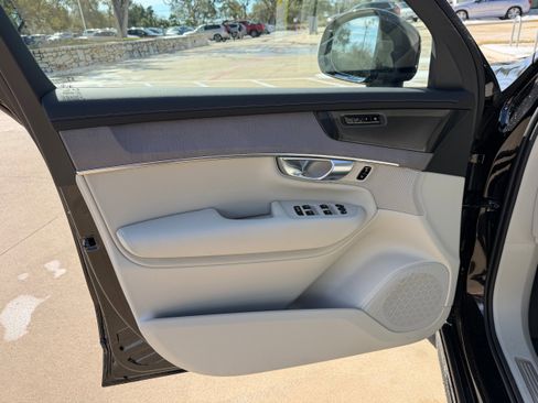 New 2026 Volvo XC90 B6 Ultra w/ Protection Package Premier image 18