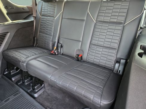 Used 2023 Cadillac Escalade Sport Platinum w/ LPO, Floor Liner Package AWD/4WD image 41