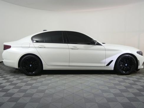 Used 2019 BMW 530i w/ Convenience Package RWD image 2