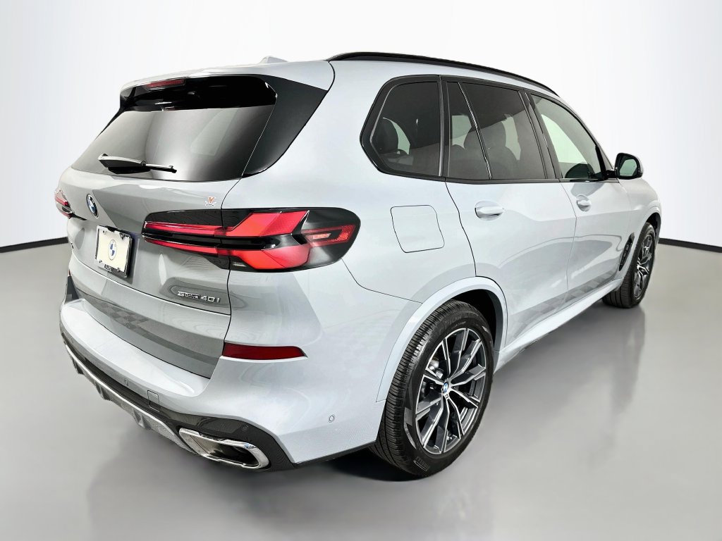 Certified 2024 BMW X5 sDrive40i w/ M Sport Package RWD image 5