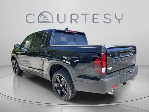 New 2026 Honda Ridgeline Black Edition image 5