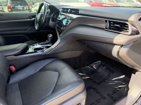 Used 2020 Toyota Camry XSE AWD/4WD image 11