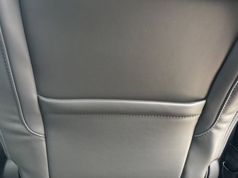 New 2025 Ford Explorer Active w/ Active Comfort Package image 33