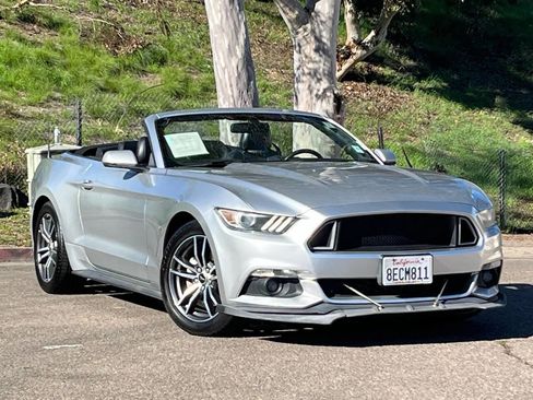 Used 2016 Ford Mustang Premium image 22