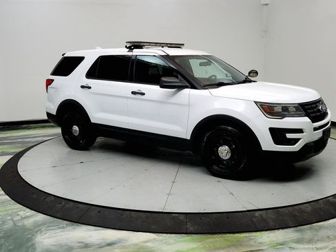 Used 2017 Ford Explorer 4WD Police Interceptor image 3