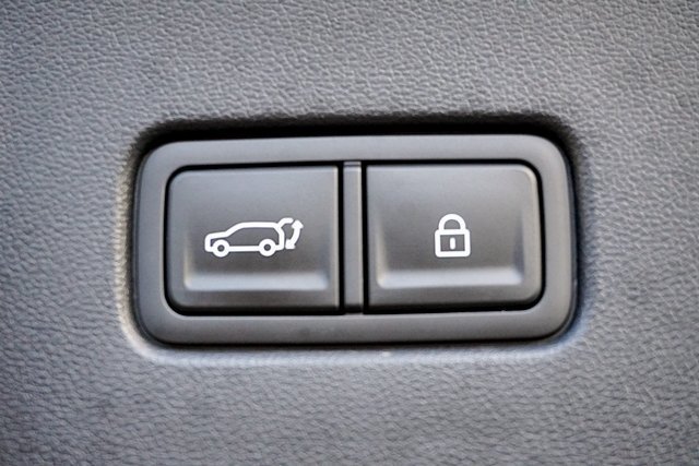 Certified 2026 Hyundai Palisade Limited AWD/4WD image 21
