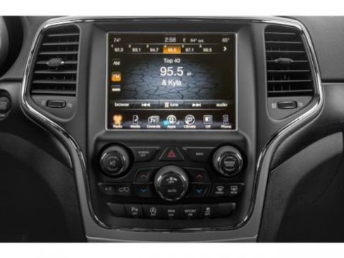 Used 2020 Jeep Grand Cherokee Altitude AWD/4WD image 13