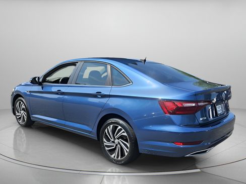 Used 2020 Volkswagen Jetta SEL Premium FWD image 3