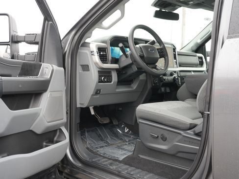 New 2026 Ford F250 XLT w/ XLT Premium Package image 15