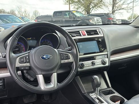 Used 2017 Subaru Outback 2.5i Limited AWD/4WD image 13