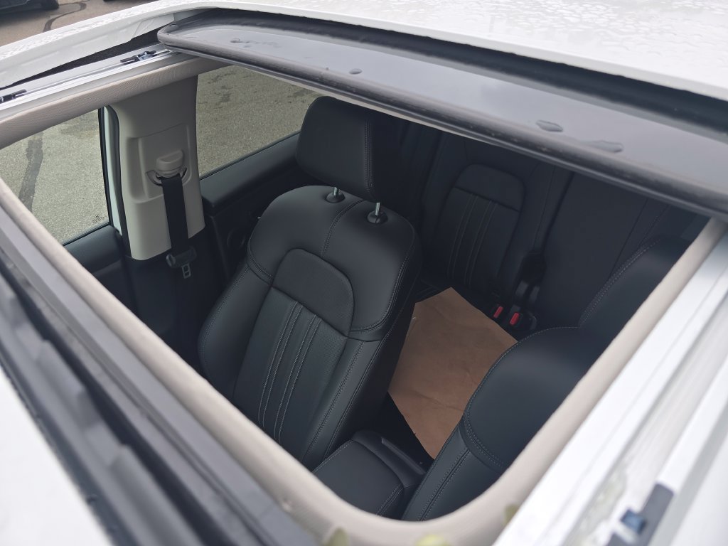 New 2027 Honda HR-V EX-L image 2