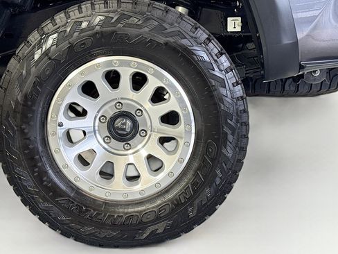 Used 2019 Toyota Tacoma SR w/ SX Package RWD image 27