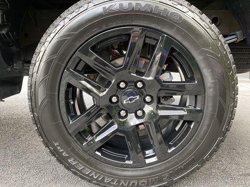 Used 2024 Chevrolet Silverado 1500 Custom Trail Boss w/ LPO, Dark Essentials Package AWD/4WD image 39