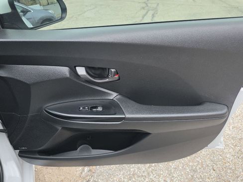 Used 2020 Hyundai Veloster 2.0 Premium image 28