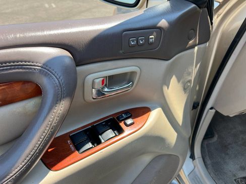 Used 2000 Lexus LX 470 4WD image 15