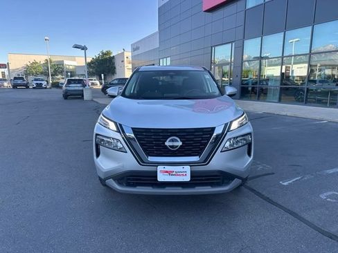 Used 2023 Nissan Rogue SV AWD/4WD image 4