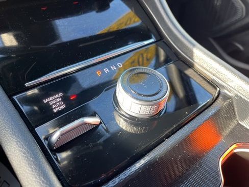 Used 2024 Jeep Grand Cherokee Limited image 39