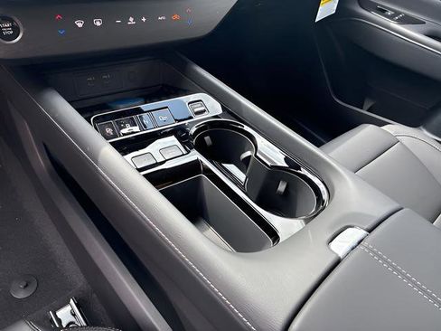 New 2026 Nissan Murano SV AWD/4WD image 13