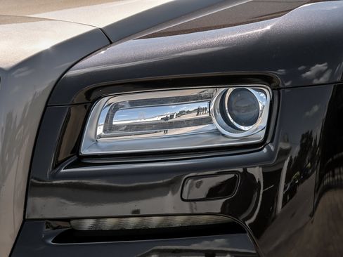 Used 2016 Rolls-Royce Wraith RWD image 7