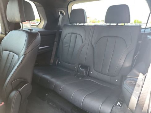 Used 2022 BMW X7 M50i AWD/4WD image 26
