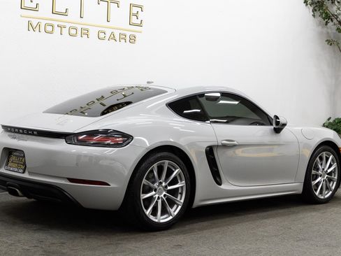 Used 2019 Porsche 718 Cayman image 10