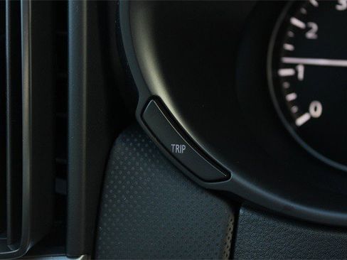 Certified 2025 MAZDA CX-50 AWD 2.5 S w/ Premium Package image 11