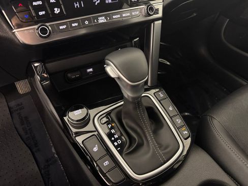 Used 2025 Kia Seltos EX image 19