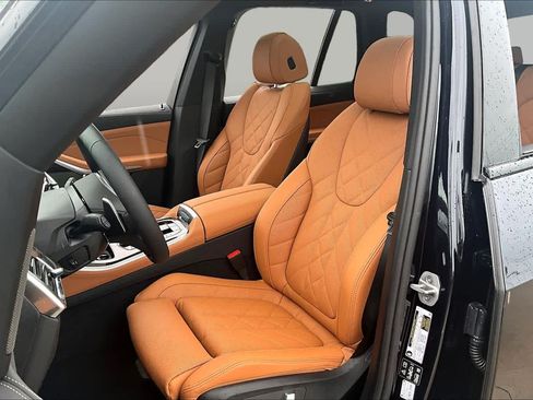 Used 2026 BMW X5 xDrive40i w/ M Sport Package AWD/4WD image 7