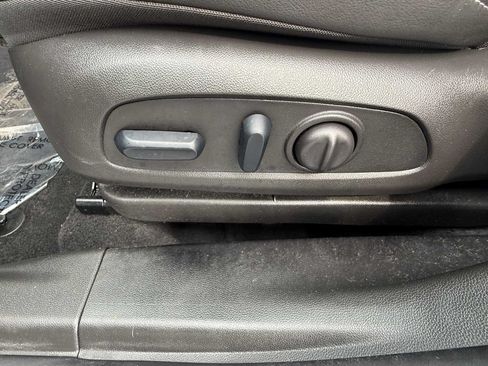 Used 2025 Buick Encore GX Avenir w/ Avenir Convenience Package AWD/4WD image 21