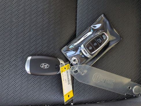 Used 2020 Hyundai Kona Limited w/ Cargo Package image 33