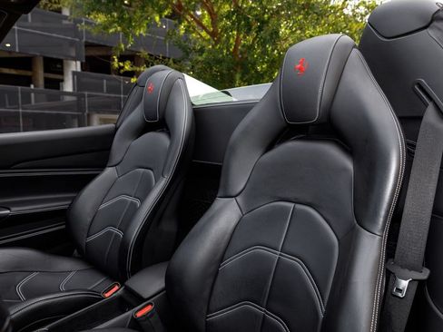 Used 2019 Ferrari 488 Spider RWD image 23