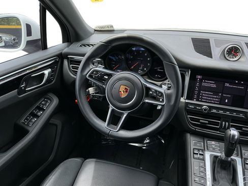 Used 2021 Porsche Macan AWD/4WD image 10