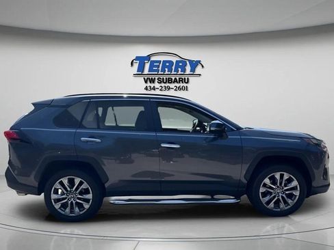 Used 2022 Toyota RAV4 XLE Premium image 1