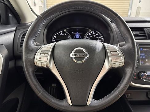 Used 2016 Nissan Altima 2.5 SV w/ Convenience Package image 13
