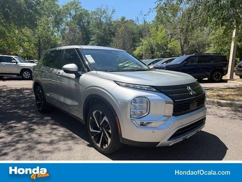Used 2024 Mitsubishi Outlander SE Black Edition AWD/4WD image 1