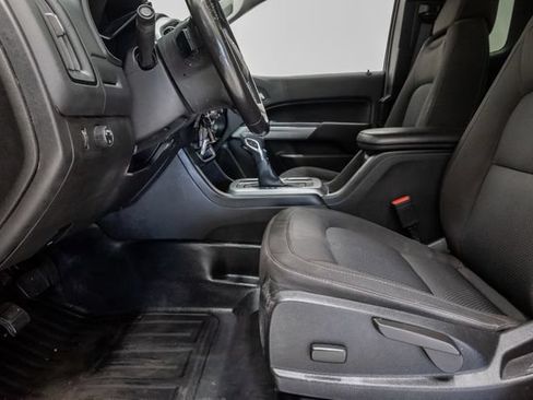 Used 2022 Chevrolet Colorado LT w/ Fleet Safety Package RWD image 11
