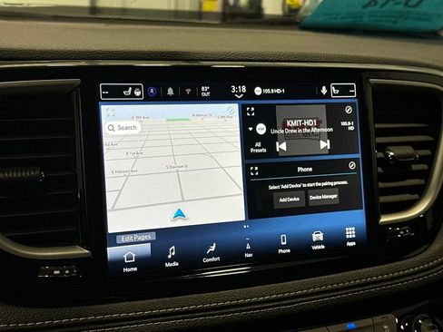 New 2027 Chrysler Pacifica Limited AWD/4WD image 19