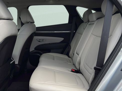 Certified 2024 Hyundai Tucson Limited AWD/4WD image 10