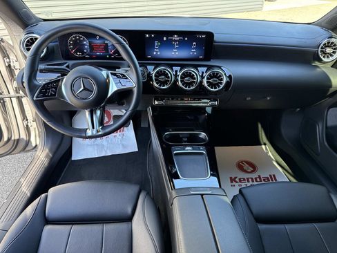 Used 2024 Mercedes-Benz CLA 250 4MATIC image 17