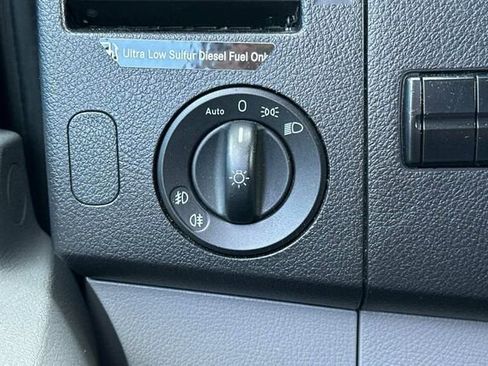 Used 2016 Mercedes-Benz Sprinter 2500 image 30